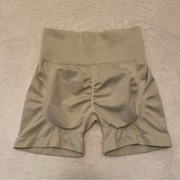 bo + tee Invigorate high waist shorts - Picture 8 of 8
